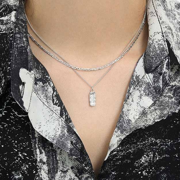 Lily Necklace