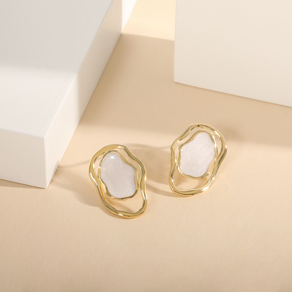 Delilah Earrings
