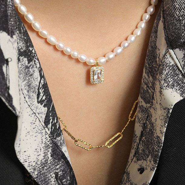 Nora Necklace
