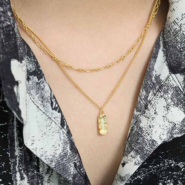 Lily Necklace