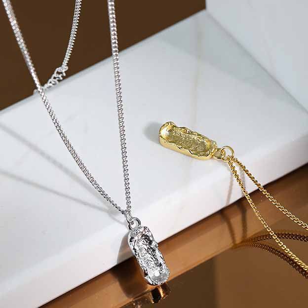 Lily Necklace